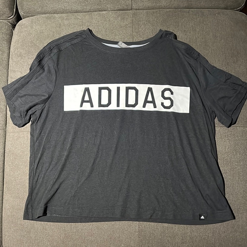 Adidas tee